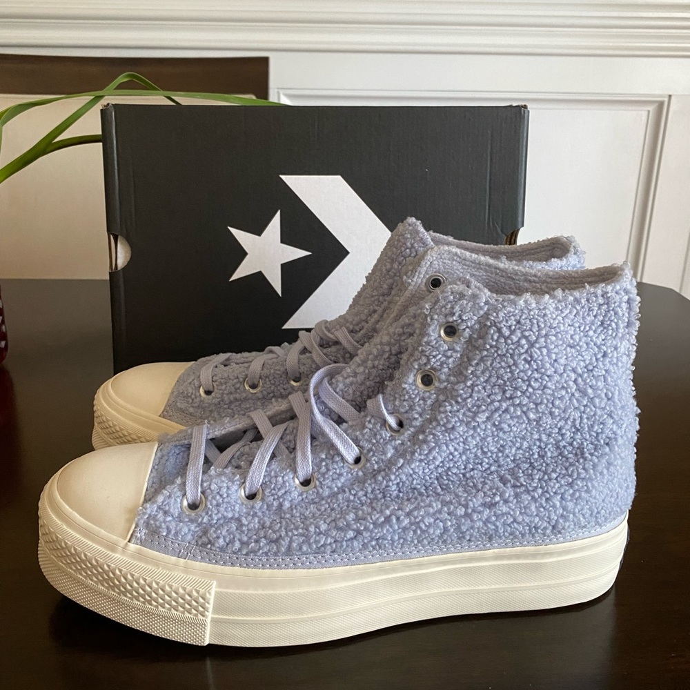 ❌SOLD❌Converse Chuck Taylor All Star Sherpa Platform - Picture 4 of 7